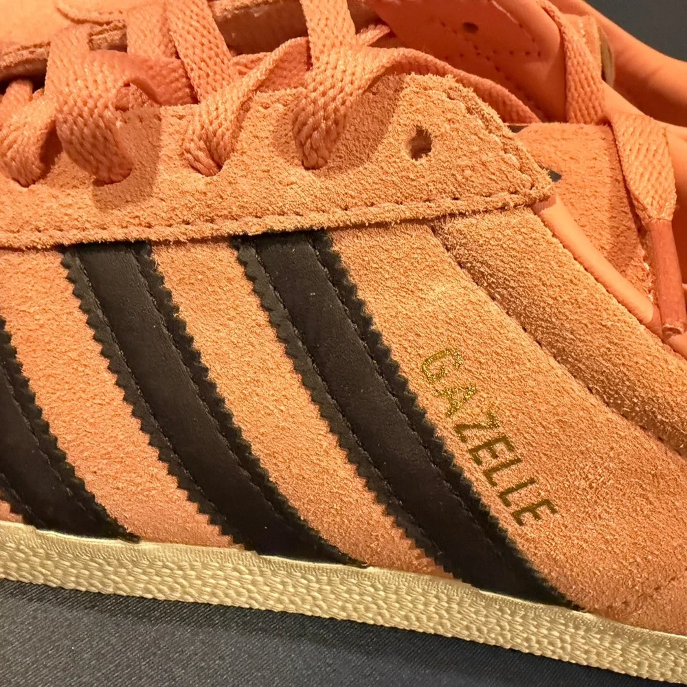 Adidas Gazelle Pink and Black Sneakers Mens Size‎ 9 NWT - Picture 5 of 10